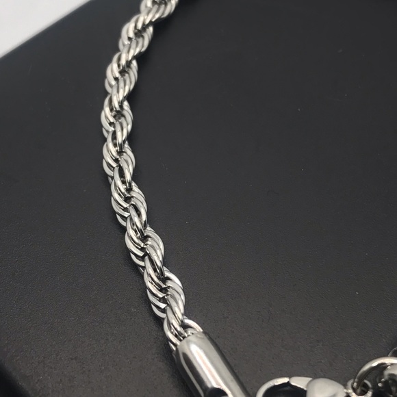 New Stainless Steel Rope Bracelet For Women - Picture 3 of 8